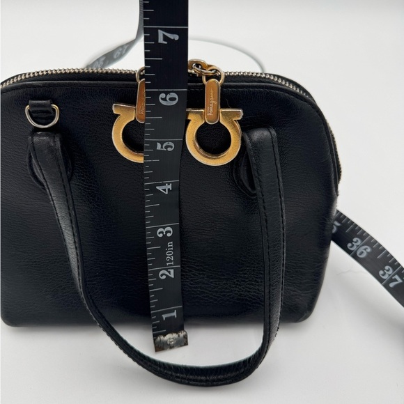 Salvatore Ferragamo Small Crossbody Bag With Signature Closure Black Leather - Picture 9 of 17